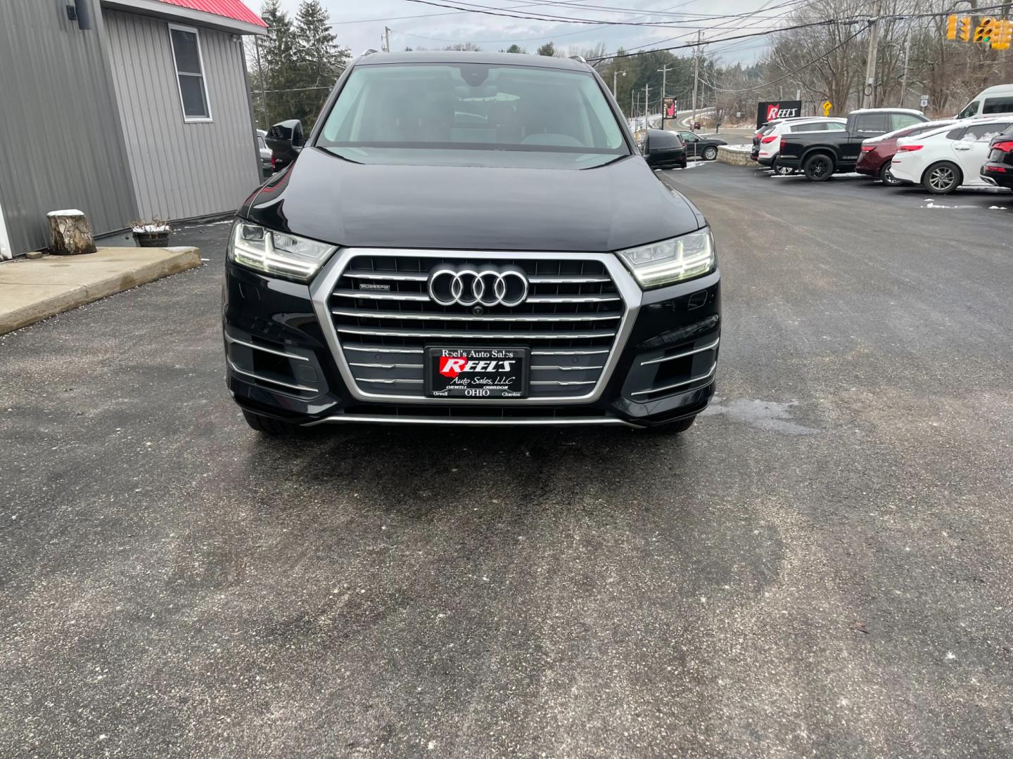 2019 Black /Brown Audi Q7 3.0T Premium Plus quattro (WA1LAAF77KD) with an 3.0L V6 DOHC 24V Supercharged engine, 8A transmission, located at 11115 Chardon Rd. , Chardon, OH, 44024, (440) 214-9705, 41.580246, -81.241943 - This 2019 Audi Q7 is a luxury SUV for luxury families. With its strong supercharged V6 engine and advanced all-wheel-drive system, this SUV is not only powerful with quick acceleration and a high towing capacity, but it's also equipped with leading-edge technology and comfort amenities. The inclusio - Photo#1